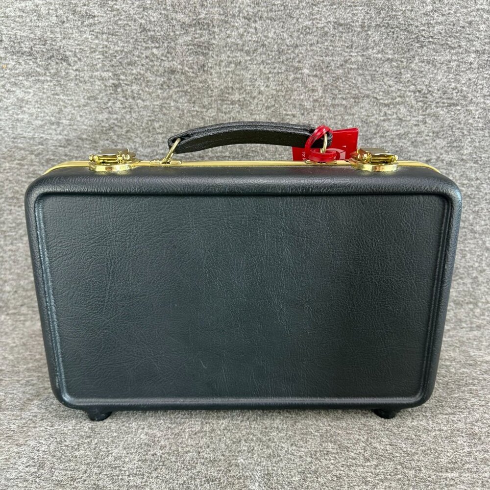 ✅Selmer Bb Clarinet Soloist 300  Case & Accessories Serial P0193283 CLSOL300R - Picture 12 of 14